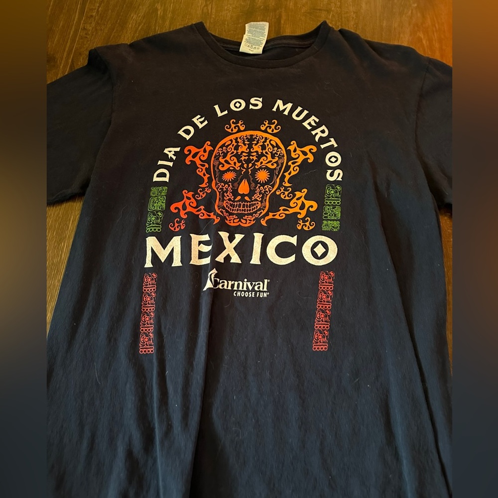Dark blue tee shirt